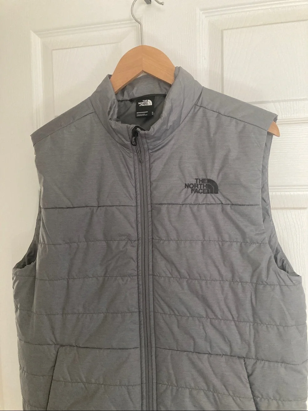 LIKE NEW!  The North Face Bombay Vest - Men's in grey (M)